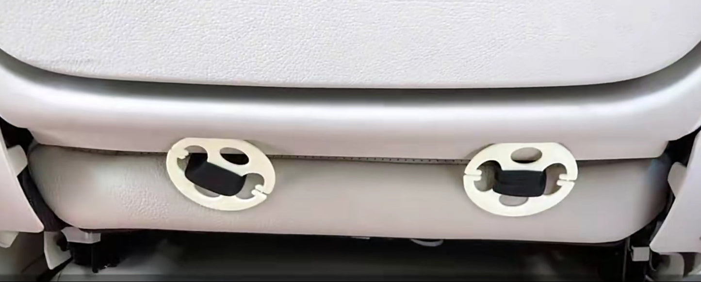 Fixation sous le siège pour protection d’assise auto