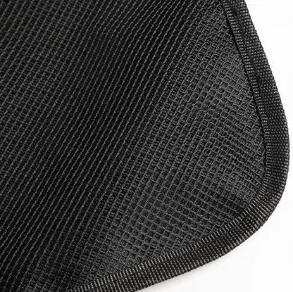 Détail du tissu Oxford noir résistant de l’organisateur de siège voiture avec finition renforcée